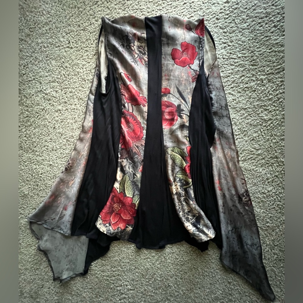 Black & Floral Shawl🖤🪷